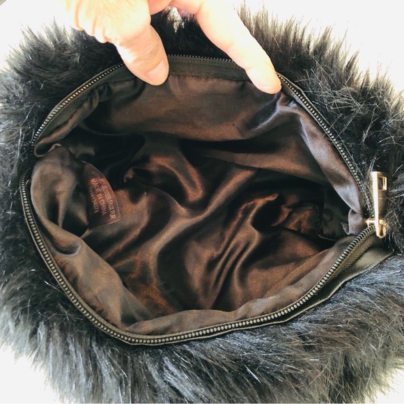 Black Faux Fur Shoulder Crossbody Bag & Warm Winter Muff with Detachable Strap - Picture 4 of 12